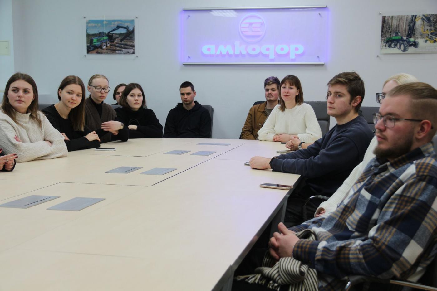 Представители «АМКОДОР» прочитали практико-ориентированную лекцию для студентов ФММП